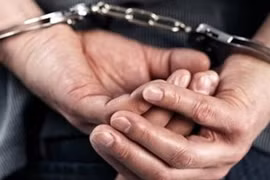 Vận động thành công đối tượng truy nã đặc biệt nguy hiểm đầu thú