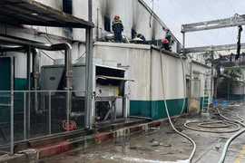 Cháy kho bảo quản thuốc thú y, 4 người thoát nạn an toàn