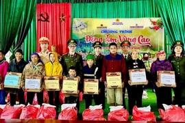 Trao chăn ấm giữa mùa đông cho học sinh và người nghèo ở vùng cao tỉnh Sơn La