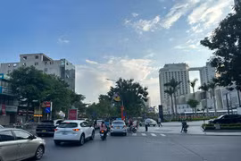 Xử lý nghiêm hành vi dừng, đỗ phương tiện sai quy định