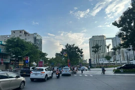 Xử lý nghiêm hành vi dừng, đỗ phương tiện sai quy định