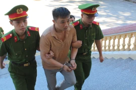 Phạt 13 năm tù đối tượng làm giả giấy tờ xe mang đi lừa đảo chiếm đoạt tài sản