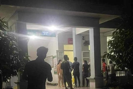 Bố say rượu đòi đốt xe máy, con can ngăn dẫn đến tử vong