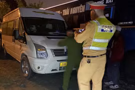 Xử lý nhiều trường hợp dùng tem kiểm định giả lưu thông trên đường