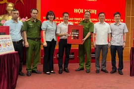 Ủng hộ kinh phí lắp đặt 94 điểm chữa cháy công cộng