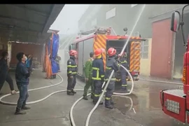 Xử lý tình huống cháy giả định tại Công ty cổ phần in và văn hóa phẩm Hà Nội