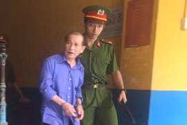 Ông ngoại "dượng" nhiều lần xâm hại cháu gái 11 tuổi 