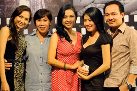 Việt Trinh vất vả săn "chân dài"