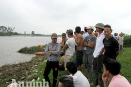 Chống cát tặc, một người dân bị đánh chấn thương sợ não