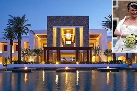 Say sưa trong kì trăng mật, cô dâu tử nạn ở bể bơi