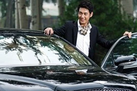 'Đừng mua ô tô cho chồng, họ sẽ ngoại tình, tôi thề đấy'