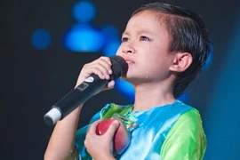 "Hot boy mít ướt" Nhật Tiến lên ngôi quán quân Đồ Rê Mí 2012