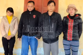 Đột kích động mại dâm, bắt “tú bà” 20 tuổi