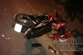 2 xe máy va nhau, 1 người chết, 2 người bị thương nặng