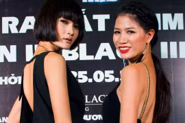 Thùy Trang, Trang Trần đọ lưng gợi cảm