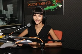 Quán quân Top model Hoàng Thùy bật mí bài hát yêu thích 