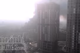 Cháy lớn gần khu đô thị Usilk City - Hà Đông, đang tìm bé gái mất tích