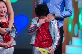 "Hotboy" Phúc Nguyên chia tay Đồ Rê Mí trong mưa nước mắt