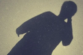 Mẹ mắc nợ bỏ trốn, con trai bị bắt cóc, dọa giết