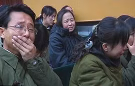 Hình ảnh người dân Triều Tiên tiếc thương chủ tịch Kim Jong Il