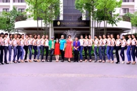 30 "chân dài" Top model "đại náo" Hà Nội