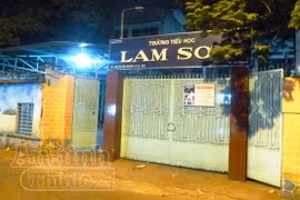 Uống trà xanh trước cổng trường, 5 học sinh nhập viện vì ngộ độc