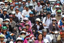 TP.HCM: Đường trên cao 10 năm chờ đợi