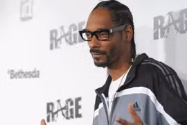 Snoop Dogg bị bắt vì tàng trữ chất gây nghiện