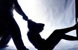 Hiếp dâm không thành, quay sang giật dây chuyền vàng