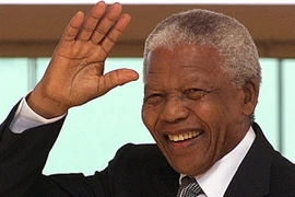 Cựu Tổng thống Nam Phi Nelson Mandela qua đời