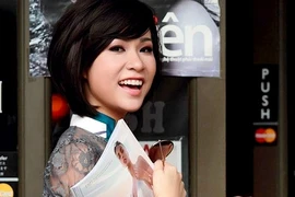 Uyên Linh nói không với mật gấu