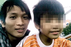 Choáng váng chuyện "tú ông" 20 tuổi chuyên dụ bé trai quan hệ