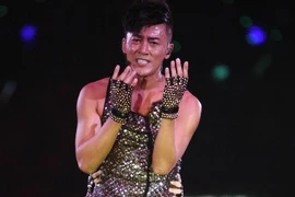 Sau sự cố "ảnh giường chiếu", Lâm Phong nỗ lực lấy lại hình ảnh