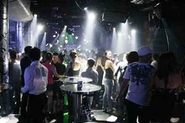 Mưu sinh nhọc nhằn của ca sỹ quán bar