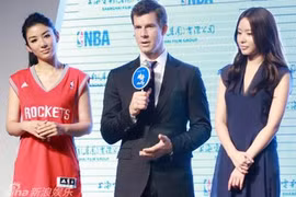 Sao rộ mốt "mặc quần như không mặc" 