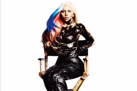 Lady Gaga xuất hiện trong trang phục dầu nhớt