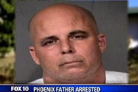 Cha đẻ dùng rìu chém chết con trai vì... sợ bị con ăn thịt