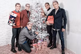 "Gà" của Ngô Thanh Vân tưng bừng đón Giáng sinh