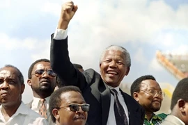 Con đường trở thành huyền thoại của Nelson Mandela