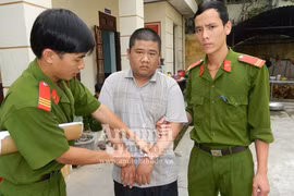 Giả bộ đội lừa tình, tiền của nữ giáo viên