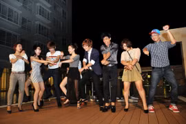 Thí sinh Giọng hát Việt "quậy" hết cỡ với Gangnam Style