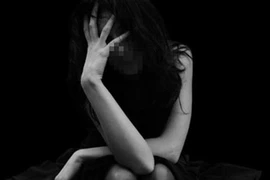 Phát điên vì phải bán dâm 14 lần trong 3 ngày