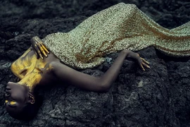 Lâm Thu Hằng hóa thân thành nàng tiên cá quyến rũ