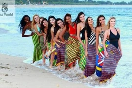 Top11 Hoa hậu Biển quyến rũ trong chiếc sarong