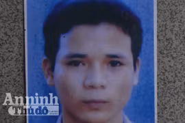 Hung hãn dùng mã tấu chém công an