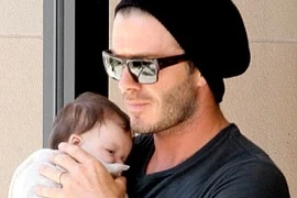 Ngắm “công chúa” dễ thương nhà Victoria-Beckham