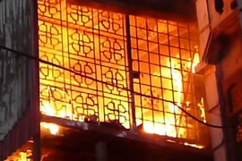 Cháy nhà khi chủ đi vắng