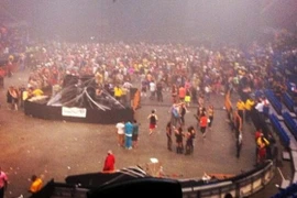 Halloween náo loạn với máy bay trực thăng và 100 thiếu niên say xỉn