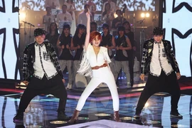 Thí sinh The Voice làm mới bài tủ của "đàn anh, đàn chị"