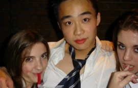 Hé lộ cuộc sống sa hoa của con trai Bạc Hy Lai